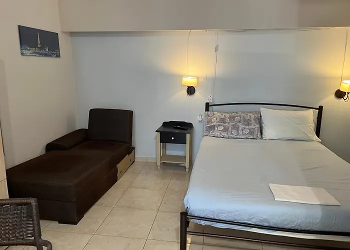 Grey * Nea Michaniona